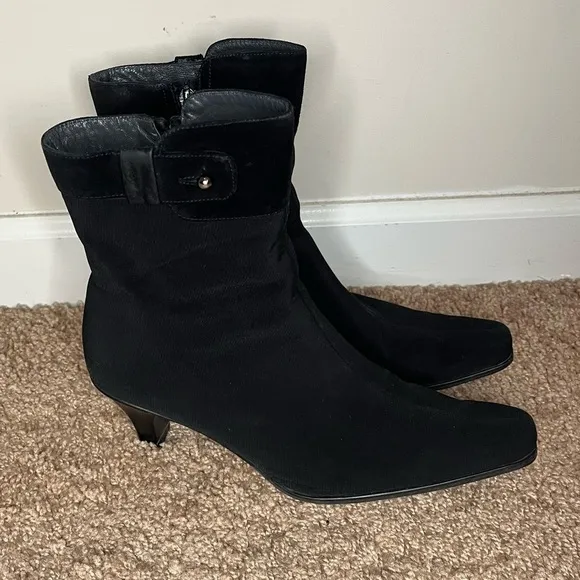 Stuart Weitzman Gore-Tex Suede Trimmed Black Boots, size 8