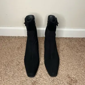 Stuart Weitzman Gore-Tex Suede Trimmed Black Boots, size 8