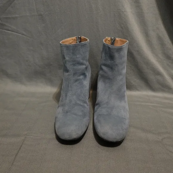 STUART WEITZMAN Light Blue Suede Ankle Boots, size 8M