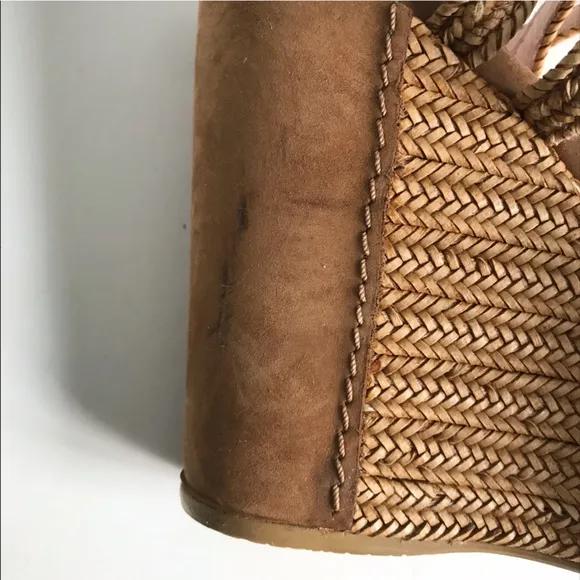 Stuart Weitzman Reins wedge sandals. Size 10