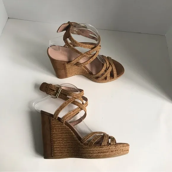 Stuart Weitzman Reins wedge sandals. Size 10