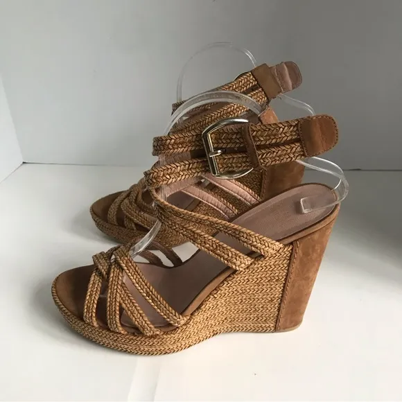 Stuart Weitzman Reins wedge sandals. Size 10