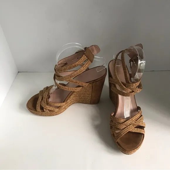Stuart Weitzman Reins wedge sandals. Size 10