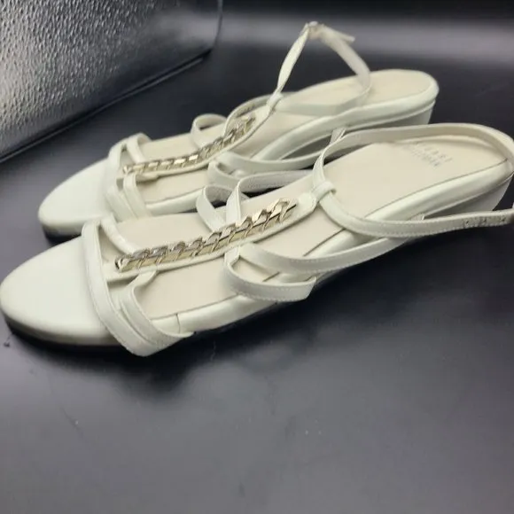 Stuart Weitzman sandal white patent low wedge shoes silver chain T-strap sz 8.5