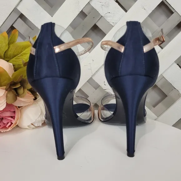 Stuart Weitzman Sincity T Strap Rose Gold and Navy Heeled Sandal Size 8