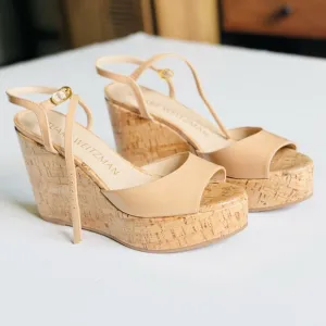 Stuart Weitzman SIZE 6.5 Palmina patent leather platform sandals