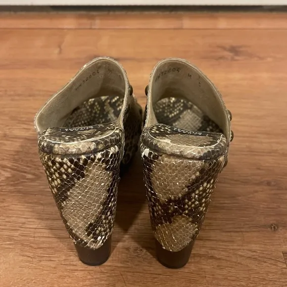 Stuart Weitzman snakeskin clog wooden heels​​​​