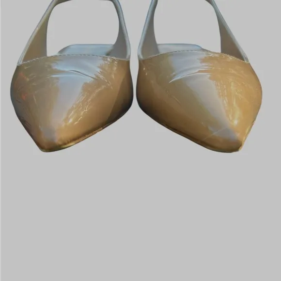 Stuart Weitzman “Stuart Slingback” nude size 8(B 5)