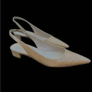 Stuart Weitzman “Stuart Slingback” nude size 8(B 5)