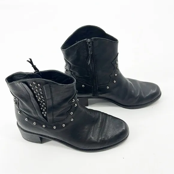 Stuart Weitzman Studded Leather Studded Moto Ankle Boots Block Heel Black Size 6