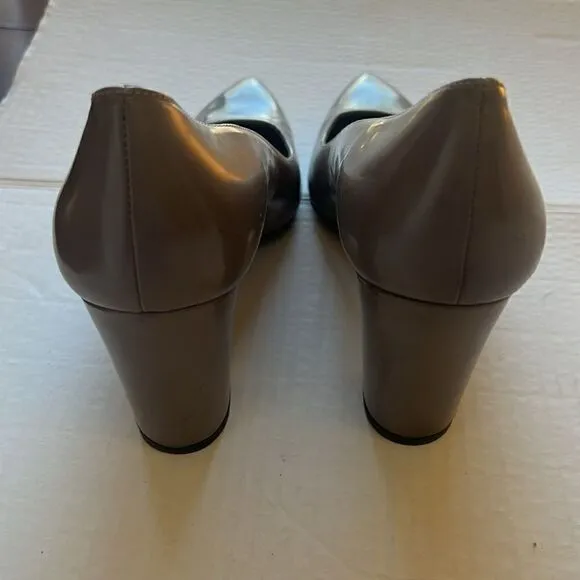 Stuart Weitzman Taupe Block Heel size 9 N