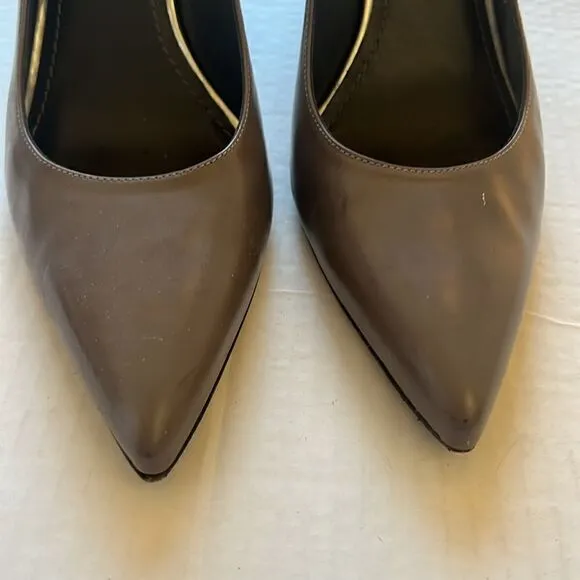 Stuart Weitzman Taupe Block Heel size 9 N