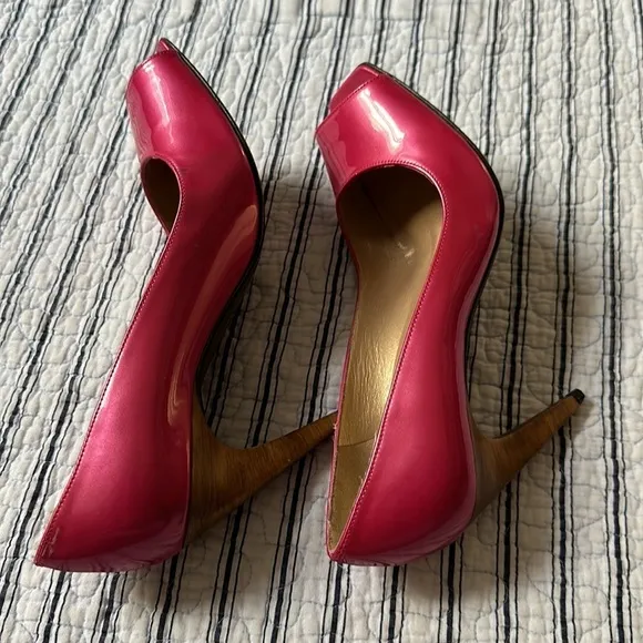😊Stuart Weitzman Womens Metallic Pink Patent Leather Open Toe Pumps size…
