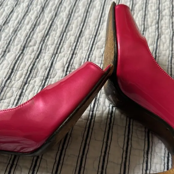 😊Stuart Weitzman Womens Metallic Pink Patent Leather Open Toe Pumps size…