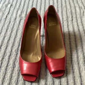 😊Stuart Weitzman Womens Metallic Pink Patent Leather Open Toe Pumps size…