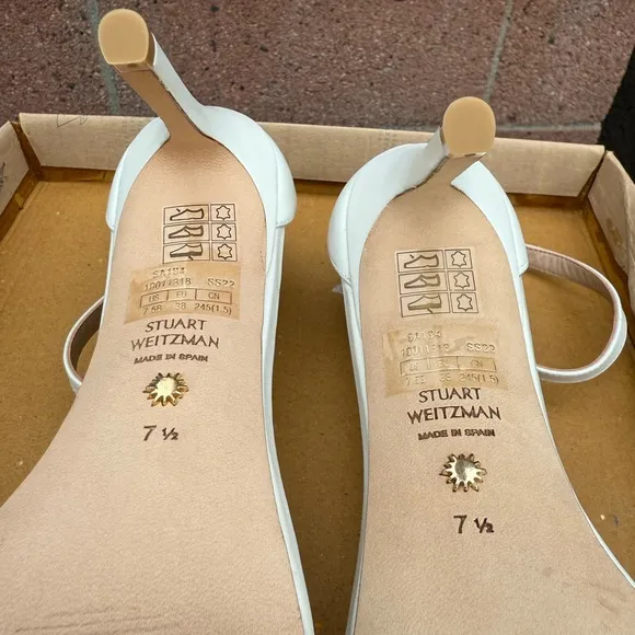 STUART WEITZMANNudistcurve 100 Ankle Strap High Heel Sandals - WhiteSize 7.5