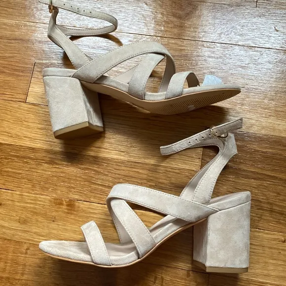 Stuart Weizmann Ave ankle strap block heel sandals