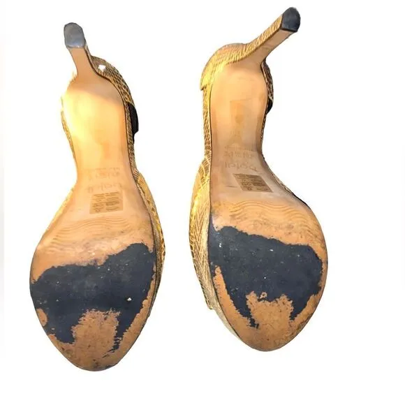 Stunning 5” platform heels, metallic gold lizard  embossed leather shoes  8.5