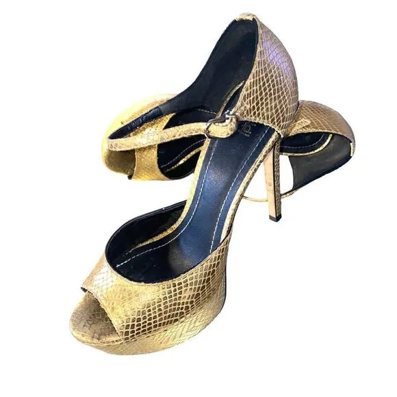 Stunning 5” platform heels, metallic gold lizard  embossed leather shoes  8.5