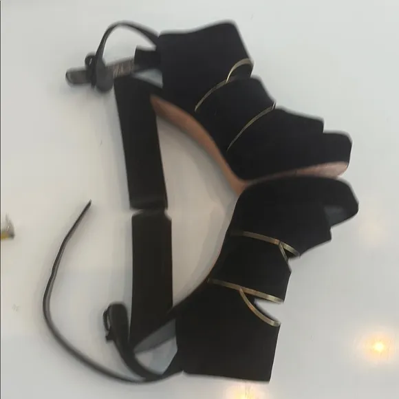 Stunning Stuart Weitzman Mint Black &amp; Gold Women's Suede Platform Heels Worn 1x