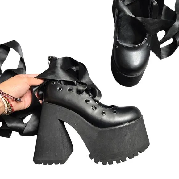 Sugar Thrillz Dancing Hearts Platform Boots - Black Size: 7