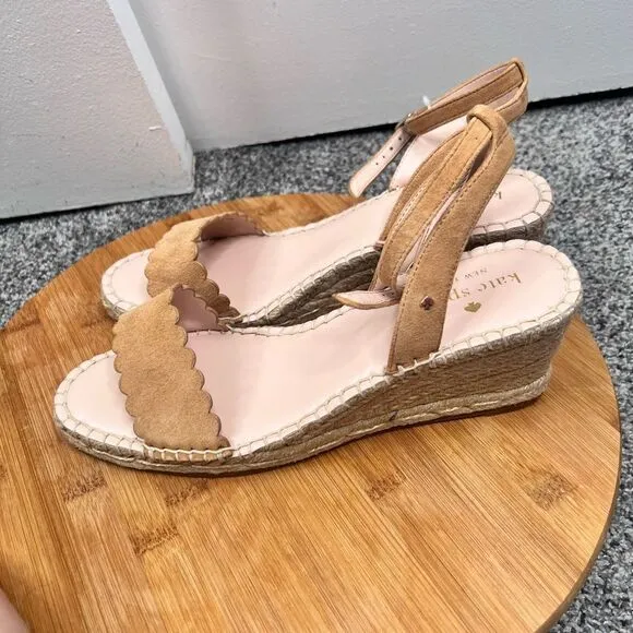 Sz 8 Kate Spade Tan Theodora Leather Scalloped Sandals NWOT $238 MSRP
