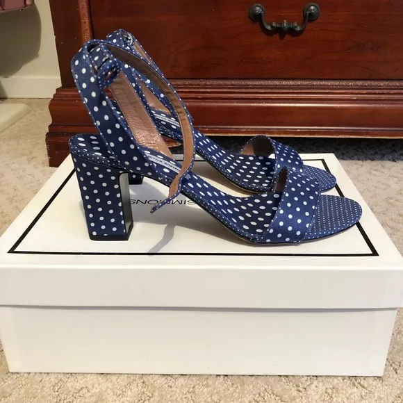 TABITHA SIMMONS Leticia Polka Dot Sandals Sz 41