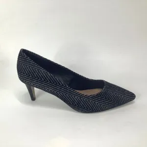 Tahari Gia Shoes Black White Chevron Shoes Pumps 6.5M Textile Pointy Toe  New