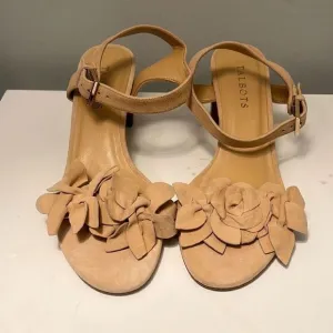 Talbots Women's Blush Tan Strappy Flower Buckle Heel Sandals Size 6.5