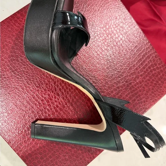 Tamara Mellon Black platform “Comet 130” new in box. Never worn! Size 41