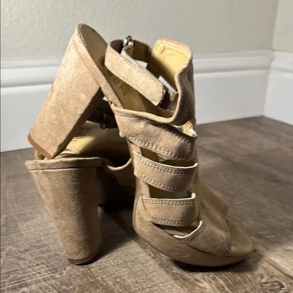 Tan Block Heel Sandals with Crisscross Straps