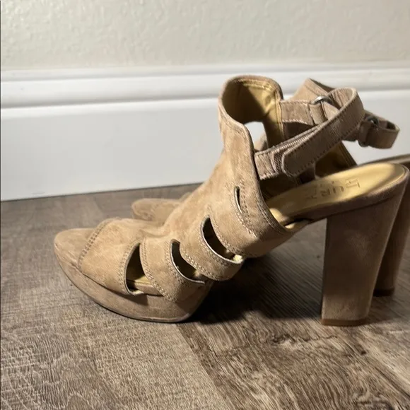 Tan Block Heel Sandals with Crisscross Straps