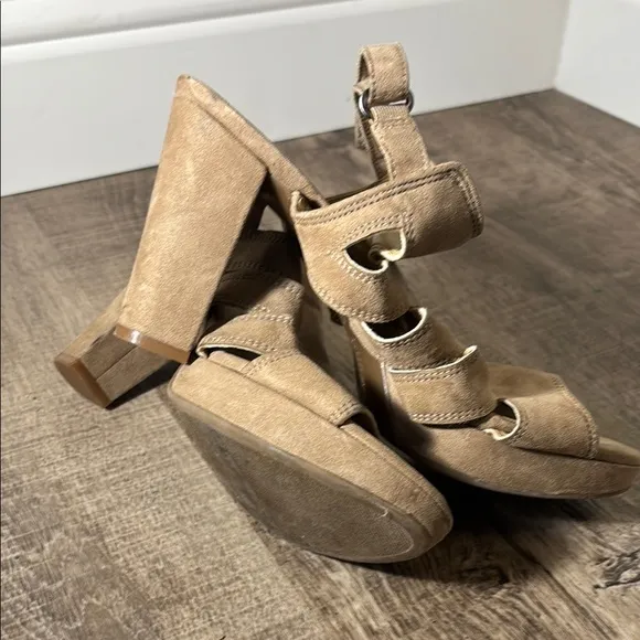 Tan Block Heel Sandals with Crisscross Straps