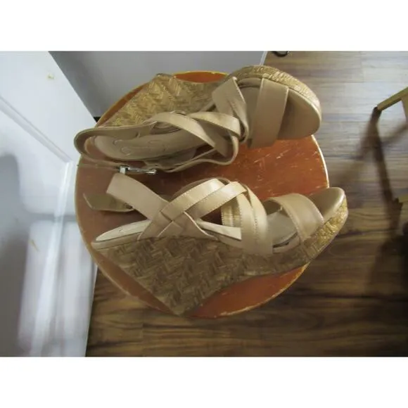 Tan Jessica Simpson Wedge dress shoes