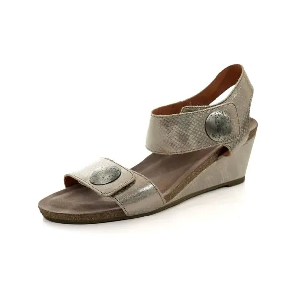 Taos Carousel 2 Wedge Leather Sandals Women's Sz 11 Shoes