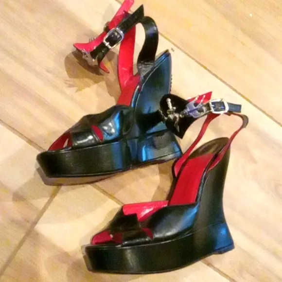 Terry de Havilland Gothic Black Sculpted Heel  Shoes Silver Heart Dagger 39 Rare