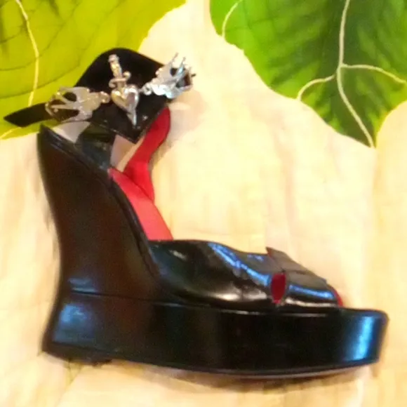 Terry de Havilland Gothic Black Sculpted Heel  Shoes Silver Heart Dagger 39 Rare