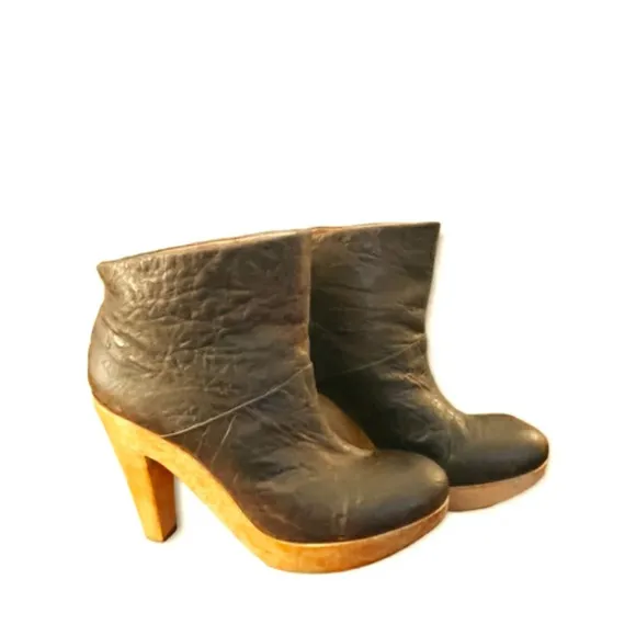 Theory Boots Women's Size 8.5 Dark Brown Textured Leather Wooden Heel