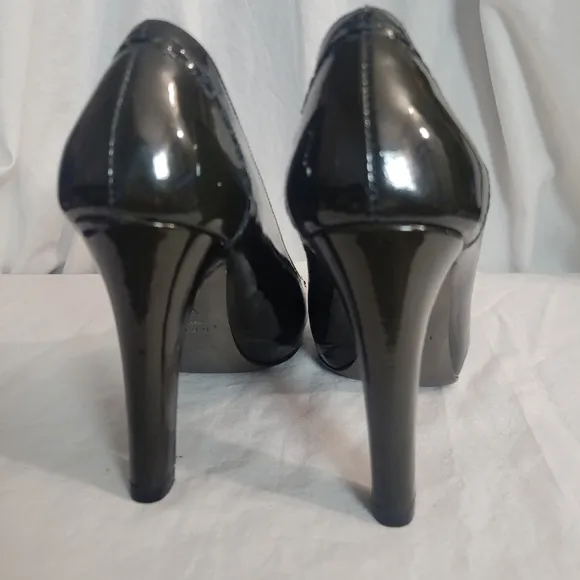 Theory Womens dark olive green patent leather high heel pumps 5/36