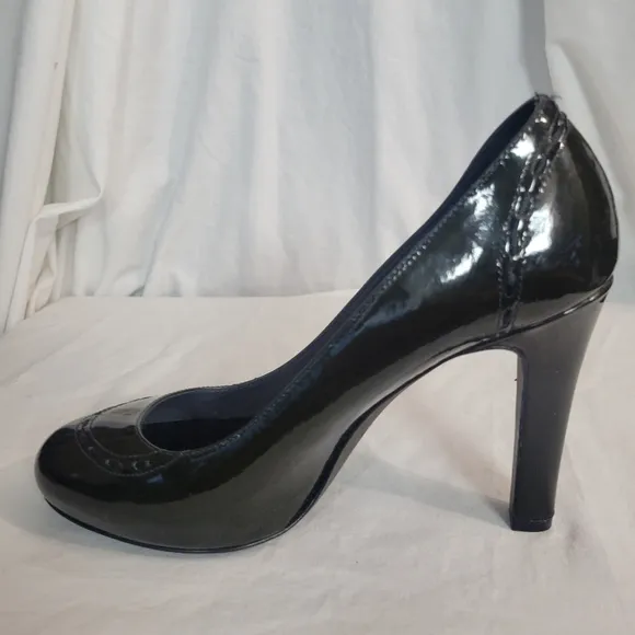 Theory Womens dark olive green patent leather high heel pumps 5/36
