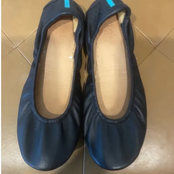 Tieks Black Leather Ballet Flats Comfortable Shoes Travel Casual Work Size 7