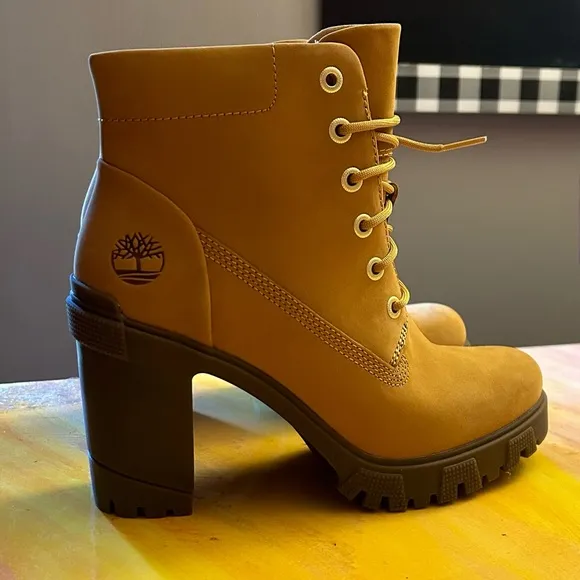 Timberland Lana Block Heel Wheat Nubuck Bootie Boots