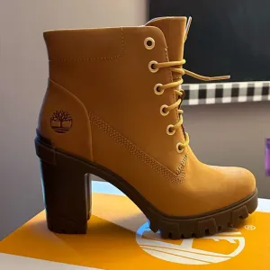 Timberland Lana Block Heel Wheat Nubuck Bootie Boots