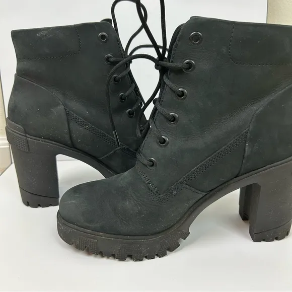 Timberland Lana point black lace up heeled boots size: 8