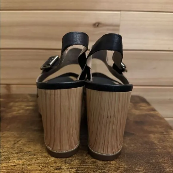 Timberland Size 9.5 Women’s Tilden Platform Black Leather Wedge Sandals