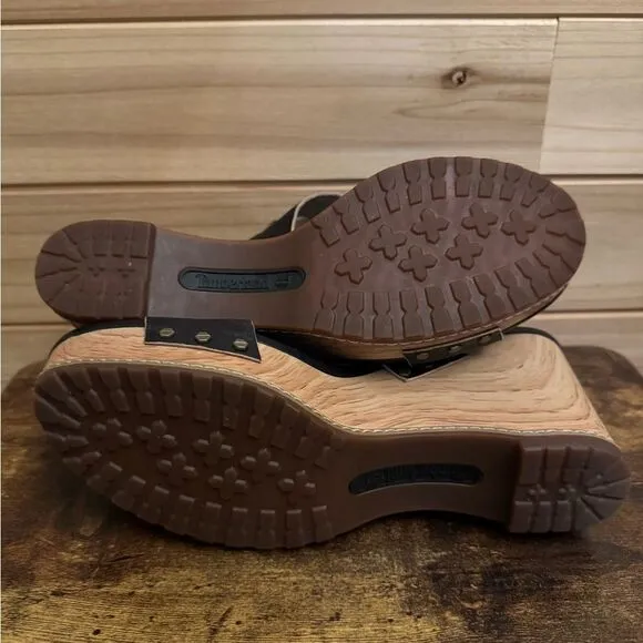 Timberland Size 9.5 Women’s Tilden Platform Black Leather Wedge Sandals