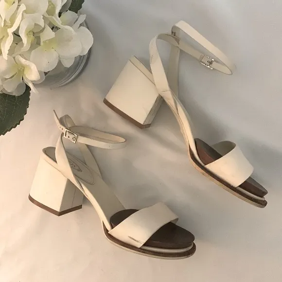 TOD’S Block Heel Leather Sandals