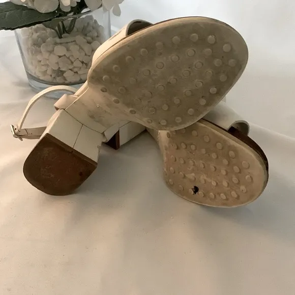 TOD’S Block Heel Leather Sandals
