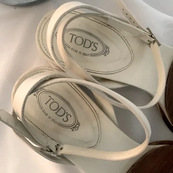 TOD’S Block Heel Leather Sandals