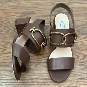 TOD’S Brown Leather Block Heel Sandals Gold Chain Link Detail - Size 8.5 (38.5)